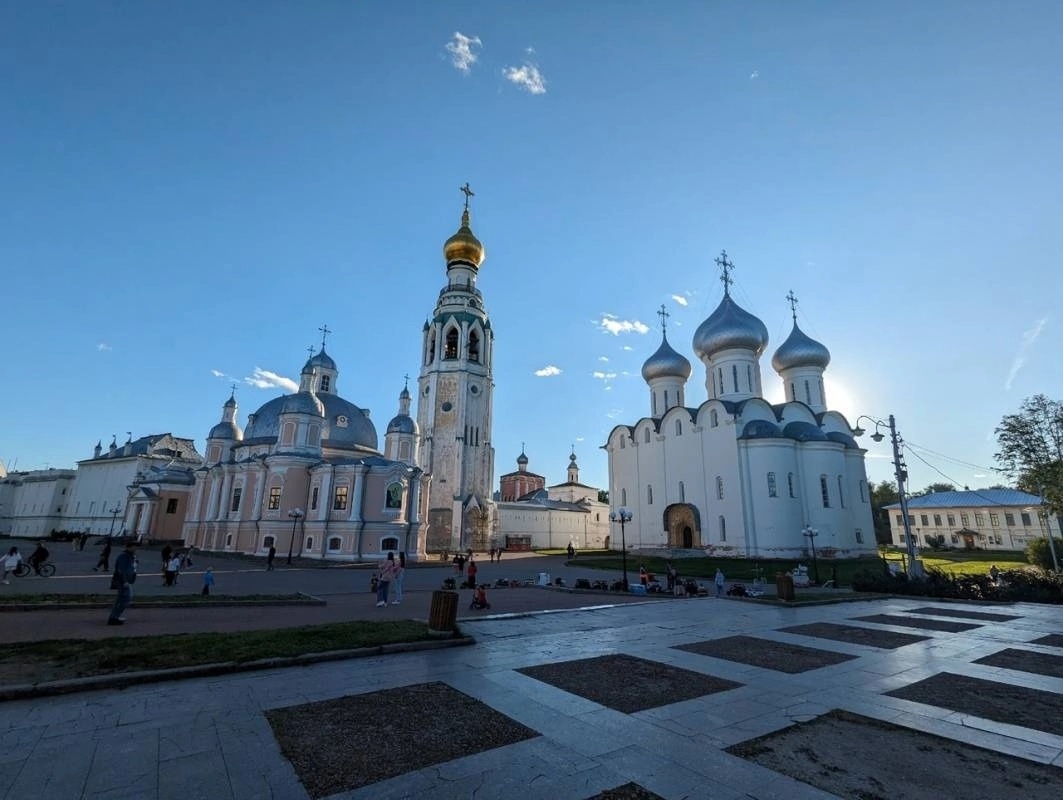 В начале года перед командой Правительства области Губернатор Олег Кувшинников поставил задачу войти в первую десятку регионов России по уровню достижения национальных проектов. Вологодчина укрепляет свои позиции..